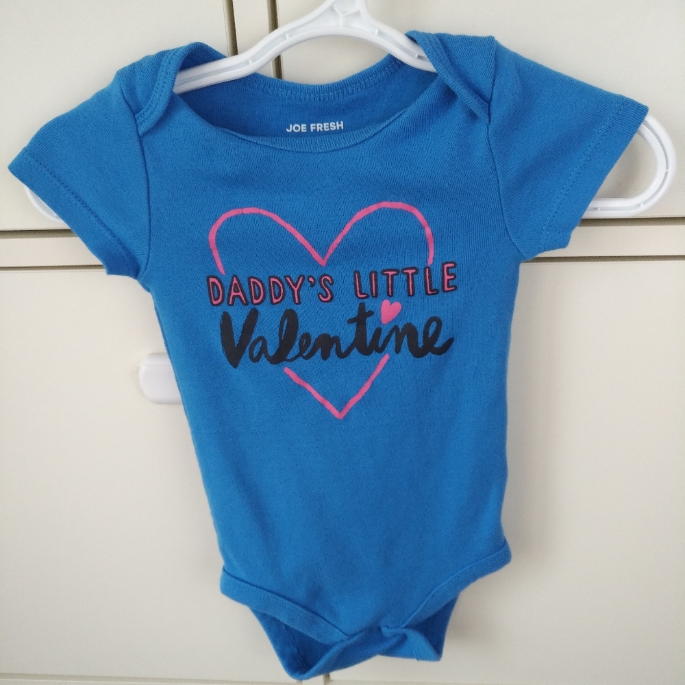 5/$20 Baby girl valentine dad onesie 6-12 months